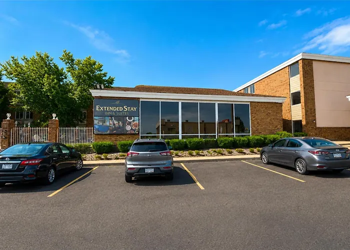 Extended & I-57 Hotel
